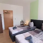 Fuer Bis Zu 6 Personen Mit Balkon Halberstadt