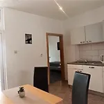 Appartement Fuer Bis Zu 6 Personen Mit Balkon *