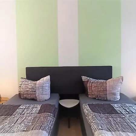 Fuer Bis Zu 6 Personen Mit Balkon Appartement Halberstadt