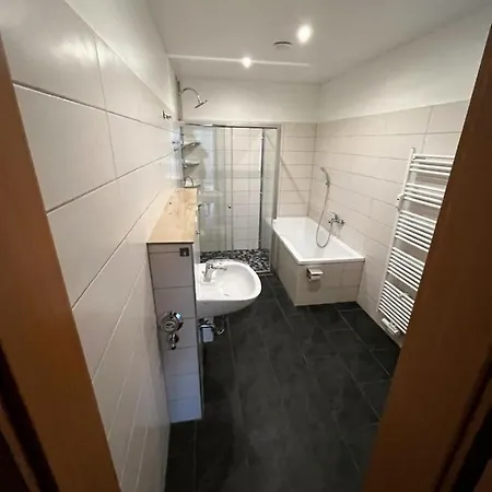 Lejlighed Fuer Bis Zu 6 Personen Mit Balkon *