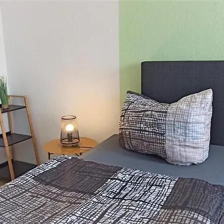 Apartment Für Bis Zu 6 Personen Mit Balkon Halberstadt