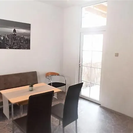 Apartment Für Bis Zu 6 Personen Mit Balkon *