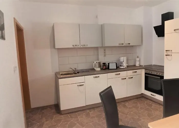 Für Bis Zu 6 Personen Mit Balkon * Halberstadt